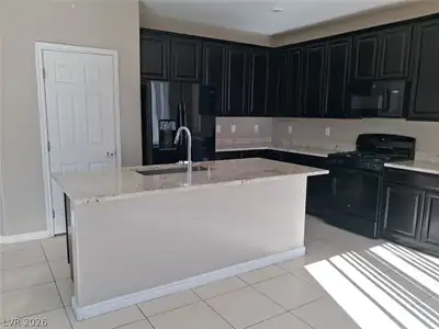909 Bluebell Brook Street, Henderson, NV 89052 Kitchen