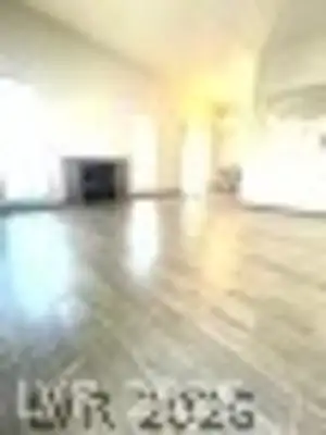 4704 Obannon Drive D Living Room