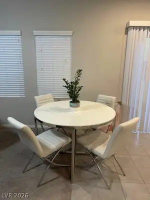 7066 South Bronco Street Dining Area