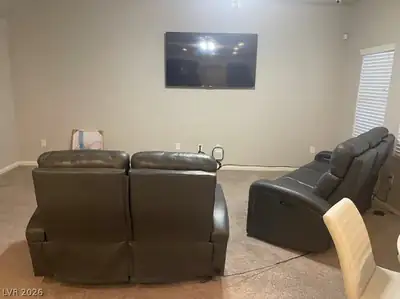 7066 South Bronco Street Living Room
