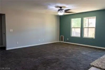 3896 East Garfield Drive Living Room