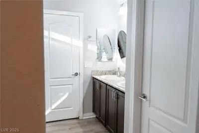3896 East Garfield Drive Bathroom