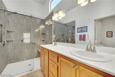 3126 Crownline Court, North Las Vegas, NV 89031 Primary Bathroom