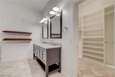 6641 Black Oaks Street, North Las Vegas, NV 89084 Primary Bathroom