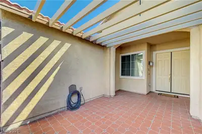 6641 Black Oaks Street, North Las Vegas, NV 89084 Courtyard