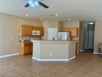 2065 SCANLON FERRY Court 103 Kitchen