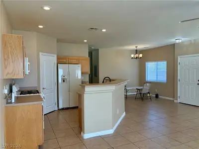 2065 SCANLON FERRY Court 103 Kitchen