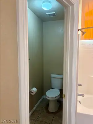 2065 SCANLON FERRY Court 103 Primary Bathroom