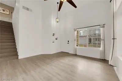1529 Tillman Falls Avenue, Las Vegas, NV 89183 Entrance Foyer
