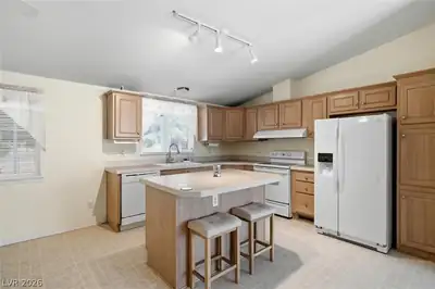 4300 Emma Street, Pahrump, NV 89048 Kitchen