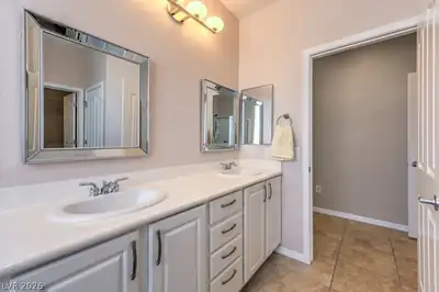 2318 Black River Falls Drive, Henderson, NV 89044 Primary Bathroom