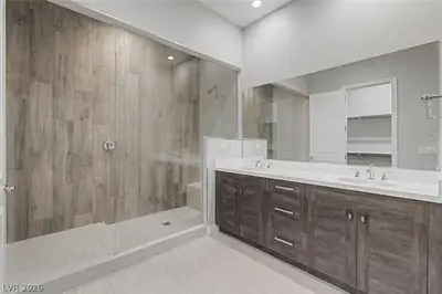 9868 Gemstone Sunset Avenue, Las Vegas, NV 89148 Primary Bathroom