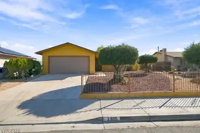 1305 Jackson Avenue, Las Vegas, NV 89106 Front of Structure