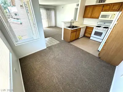 5710 East Tropicana Avenue 2092 Kitchen