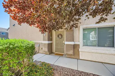 6713 Lookout Lodge Lane 1 Entry