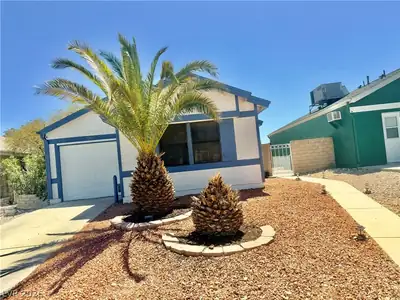 7281 Girard Drive, Las Vegas, NV 89147 Front of Structure