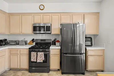 9901 North West Trailwood Drive 1140 Kitchen