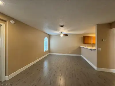 1800 Edmond Street 162 Living Room