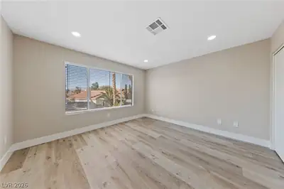 7627 Kalmalii Avenue, Las Vegas, NV 89147 Primary Bedroom
