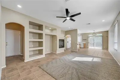 323 Jolly January Avenue, Las Vegas, NV 89183 