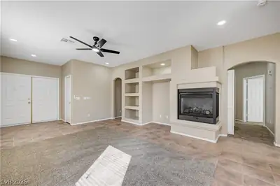 323 Jolly January Avenue, Las Vegas, NV 89183 