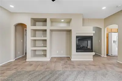 323 Jolly January Avenue, Las Vegas, NV 89183 