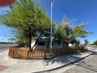3001 Roseville Way, Las Vegas, NV 89102 Front of Structure