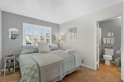 846 Holly Lake Way Bedroom