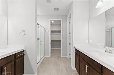 10317 Stroma Avenue, Las Vegas, NV 89166 Primary Bathroom