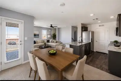 7030 Spicy Merlot Street, North Las Vegas, NV 89086 Kitchen