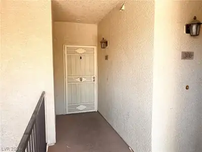 7135 South Durango Drive 307 Entry