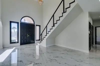 7040 OBANNON Drive, Las Vegas, NV 89117 