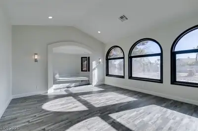 7040 OBANNON Drive, Las Vegas, NV 89117 