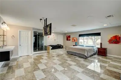 2720 East Quail Avenue Primary Bedroom
