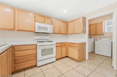 3955 PALM BEACH Street 101 Kitchen