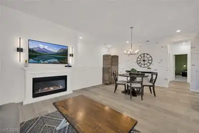 965 Nevada State Drive 6202 Living Room