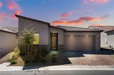10149 Zeta Tucana Street, Las Vegas