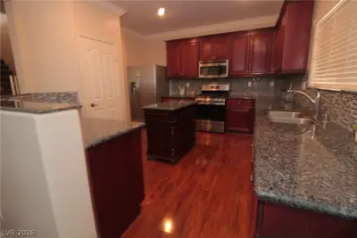 714 Newquay Court Kitchen