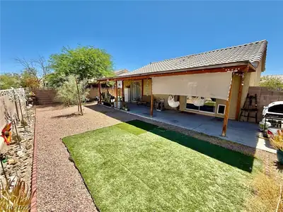 1708 Crystal Chimes Drive Yard