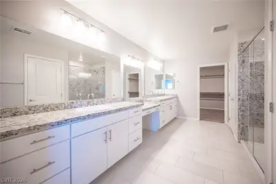 7612 Linton Street, North Las Vegas, NV 89084 Primary Bathroom