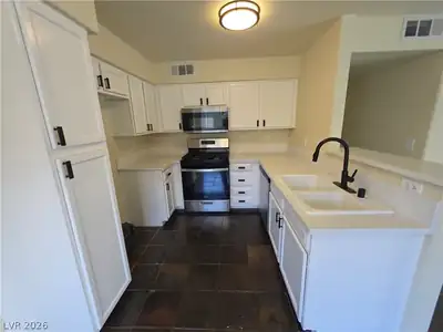 4955 Lindell Road 204A Kitchen