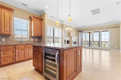 16 Via Visione 201, Henderson, NV 89011 Kitchen