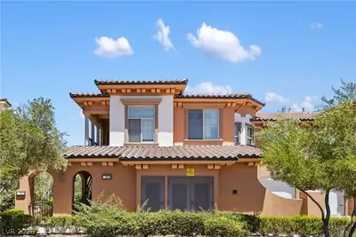 16 Via Visione 201, Henderson, NV 89011 Front of Structure