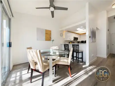 6250 West Flamingo Road 162 Dining Area