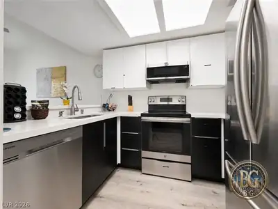 6250 West Flamingo Road 162 Kitchen
