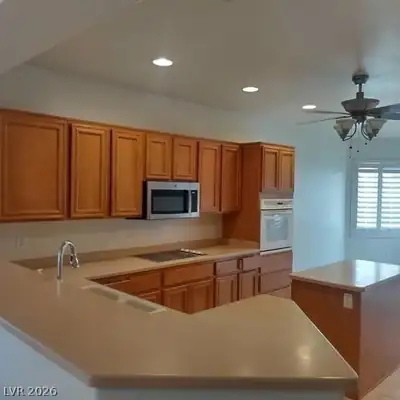 1652 Black Fox Canyon Road Kitchen