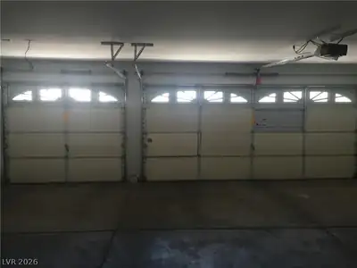 6245 Hawthorn Woods Avenue, Las Vegas, NV 89130 Garage
