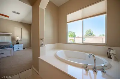 5290 La Terra Avenue, Pahrump, NV 89061 Primary Bathroom