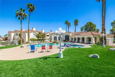 698 South Racetrack Road 124 Pool