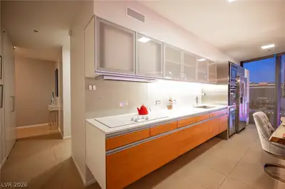 3722 Las Vegas Boulevard 1506 Kitchen